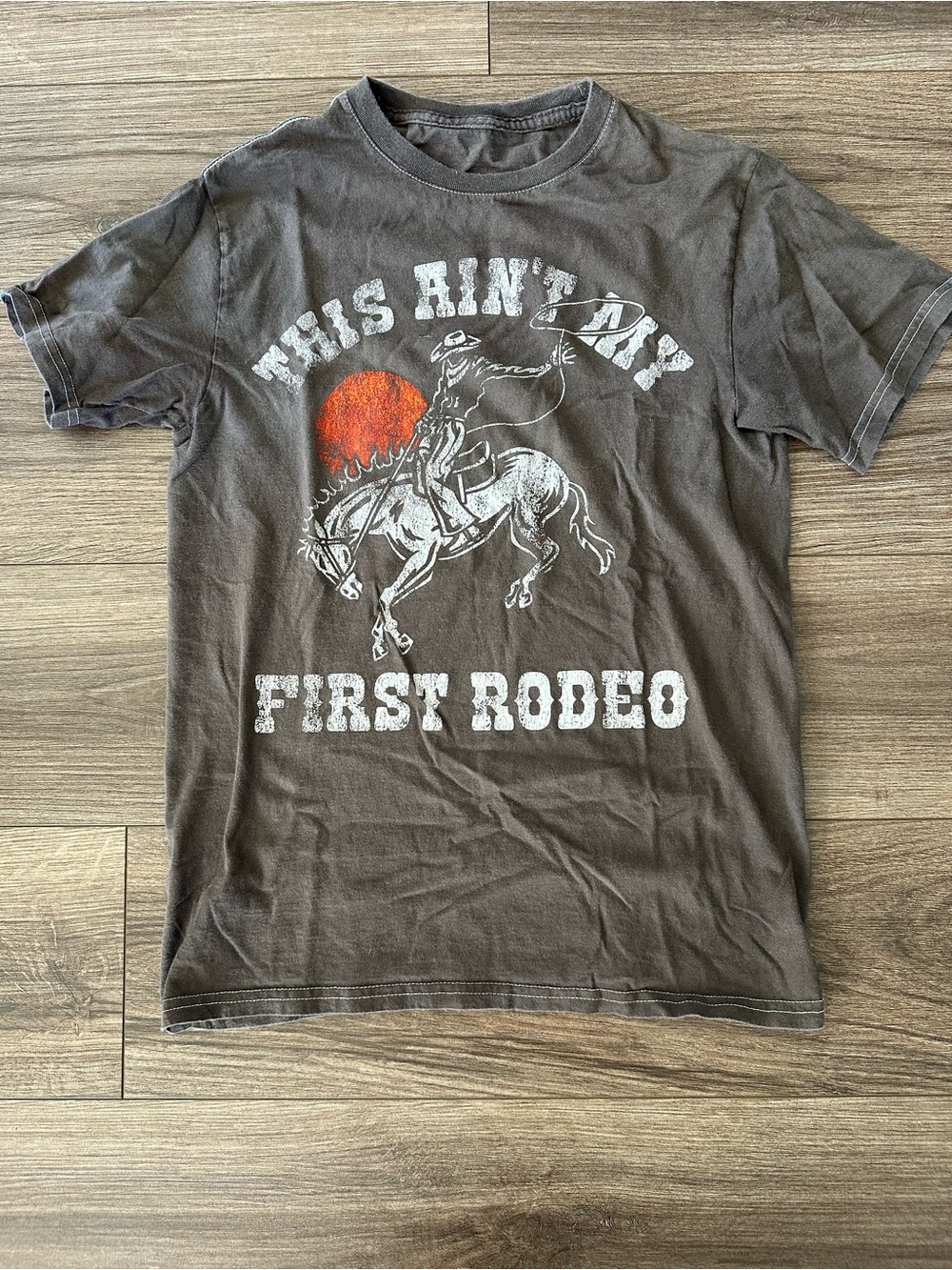 Men's Brown 'This Ain't My First Rodeo' Graphic Tee - Small